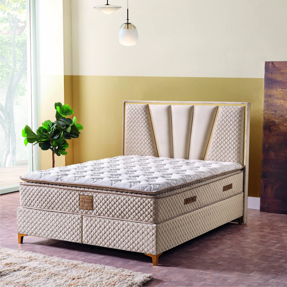 Pat catifea, saltea inclusă și sistem rabatabil pentru depozitare, DELUXE – Model Rubi